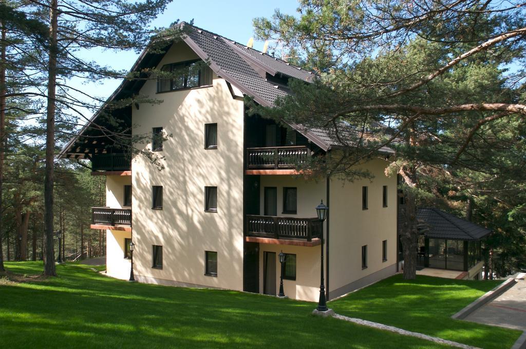 Apartment Pina